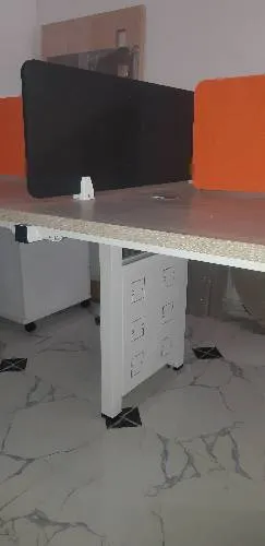 4-Man Workstation