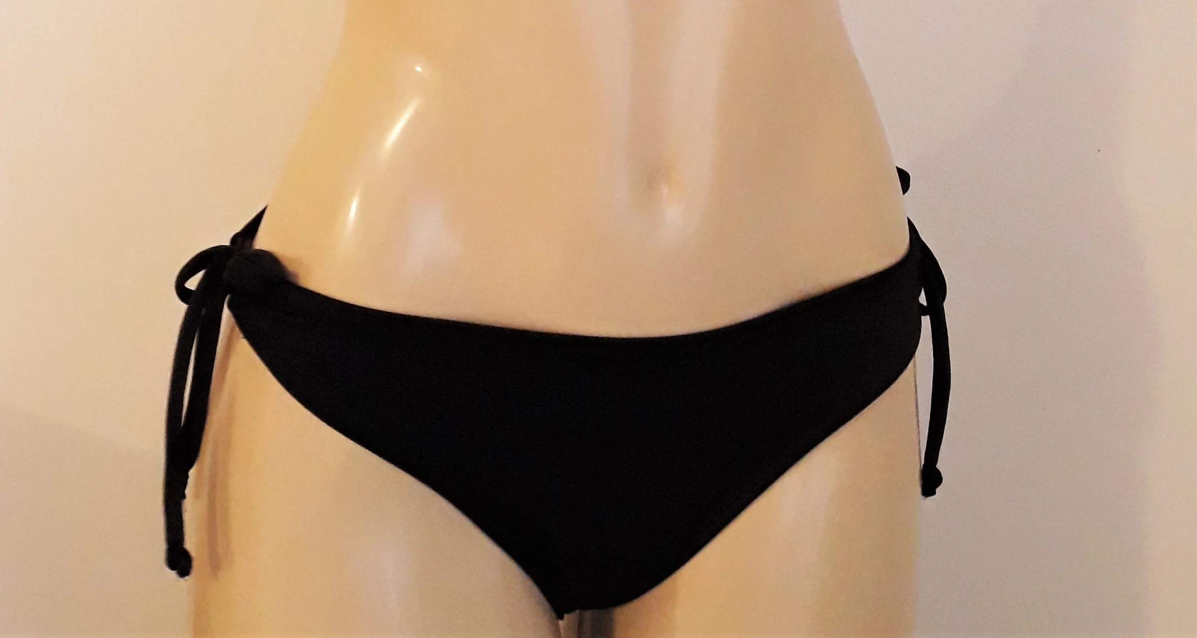 Adjustable Tie Side Keyhole Bikini Bottoms