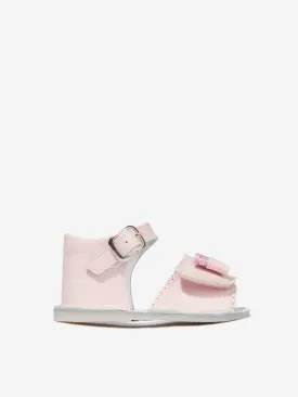 Andanines Baby Girls Patent Leather Bow Sandals in Pink