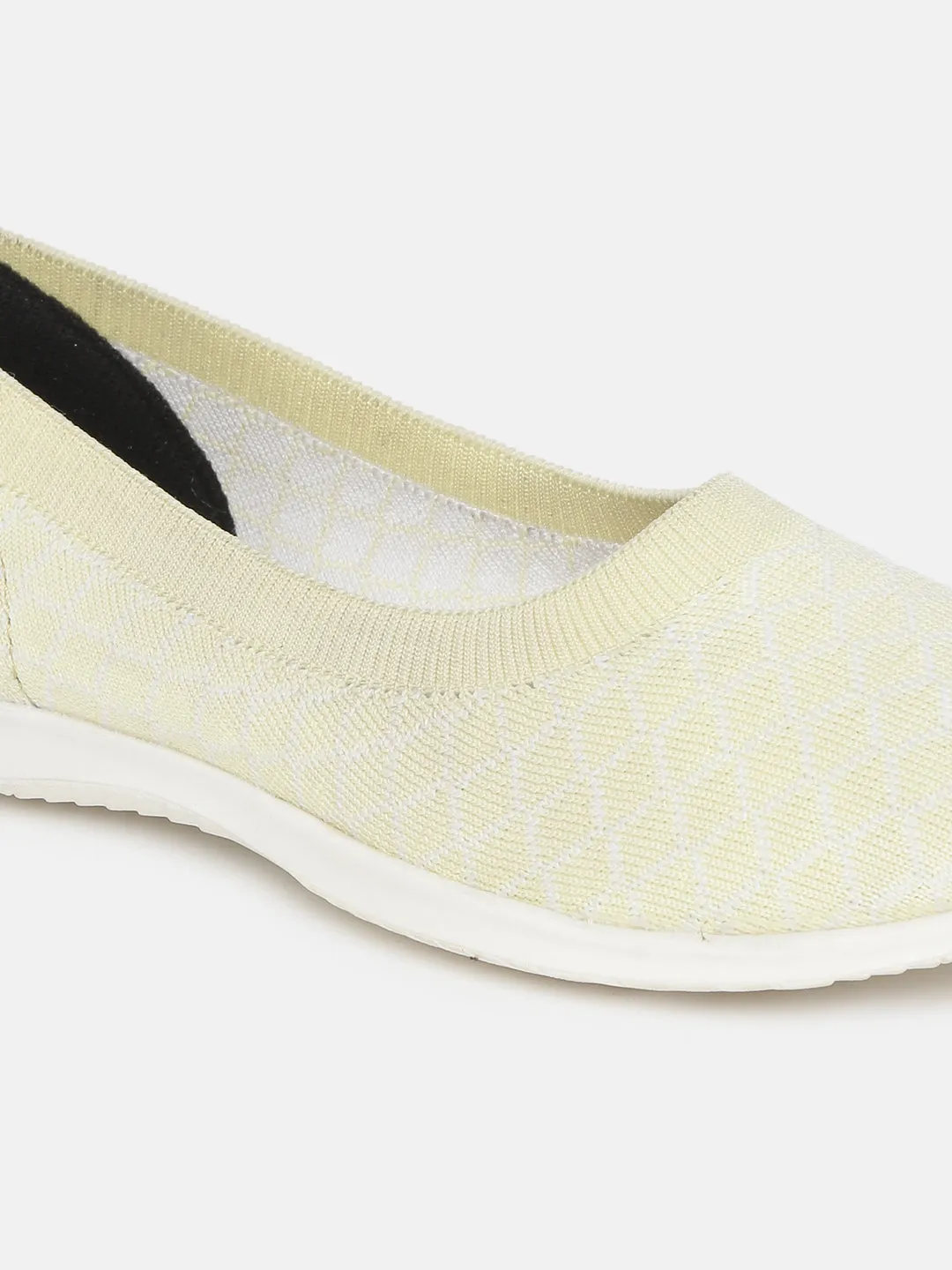 Ballerinas Style Woven Flats