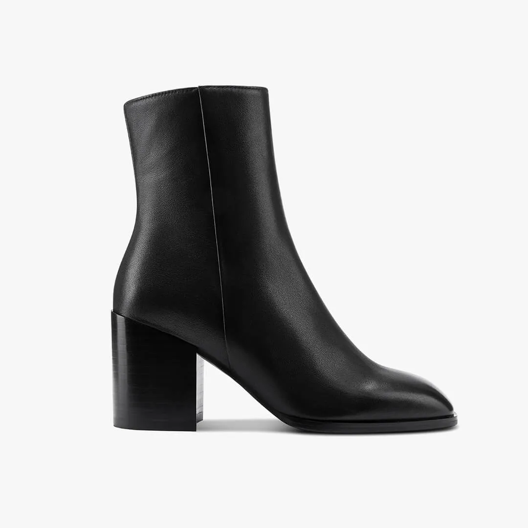 *BELGO - black chunky heel ankle boot