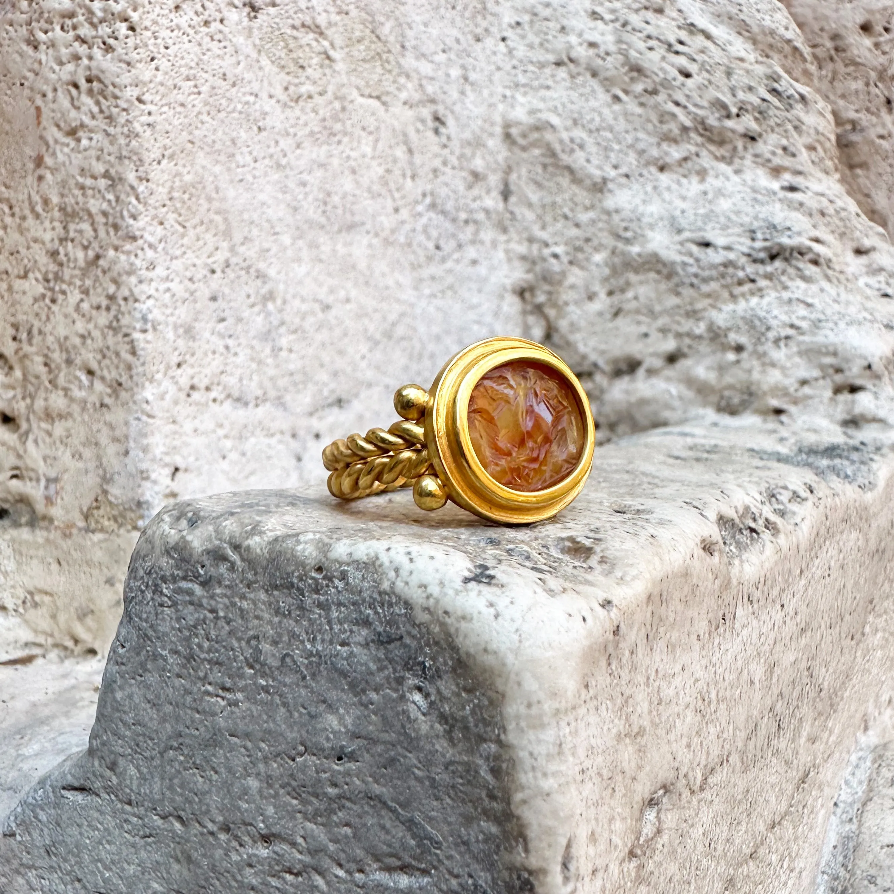 GOD EROS ON A CHARIOT PULLED BY TWO ROOSTERS Authentic Ancient Roman Carnelian Intaglio 1st-2nd cent AD 18Kt Gold Ring