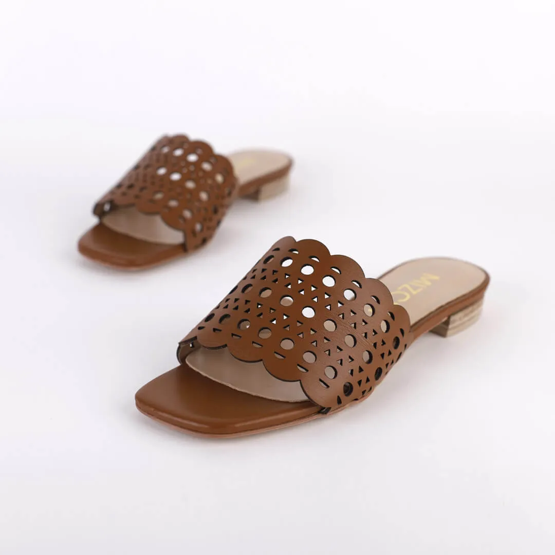 MELLA UMA - lazer cut flat slides