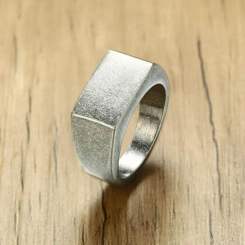 Noah Signet Ring