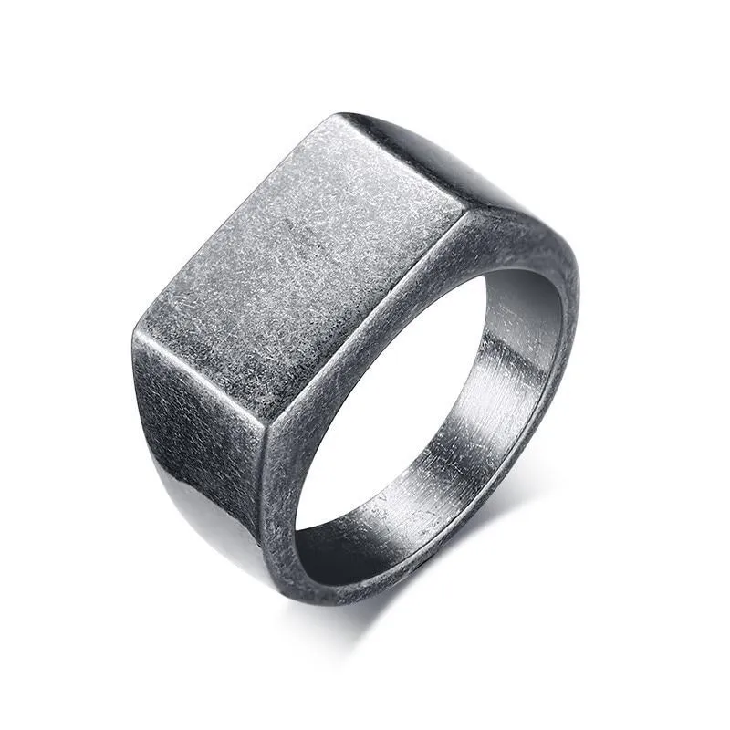 Noah Signet Ring