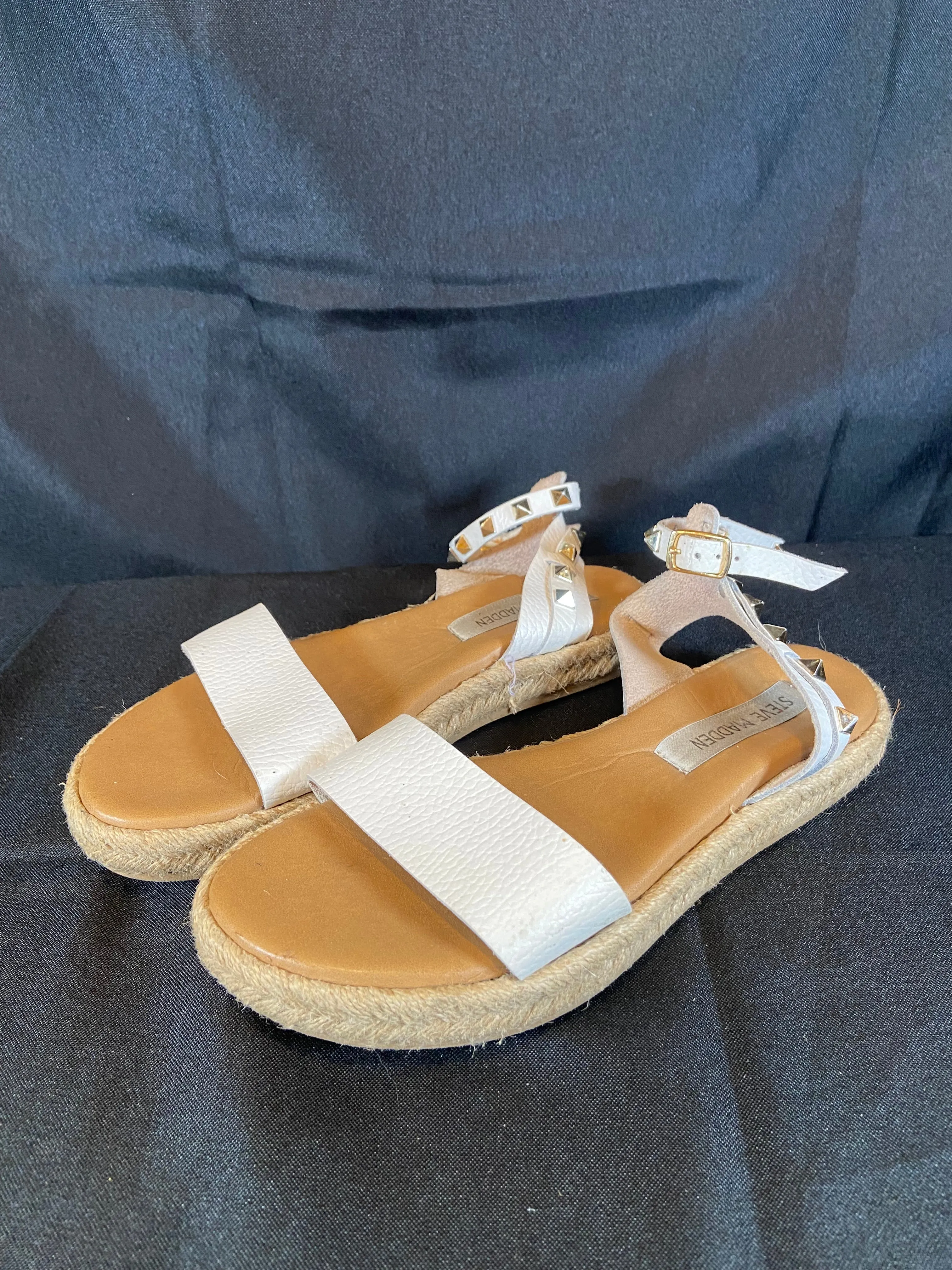 Steve Madden Leather Studded White & Tan Strappy Sandals Women Size 6