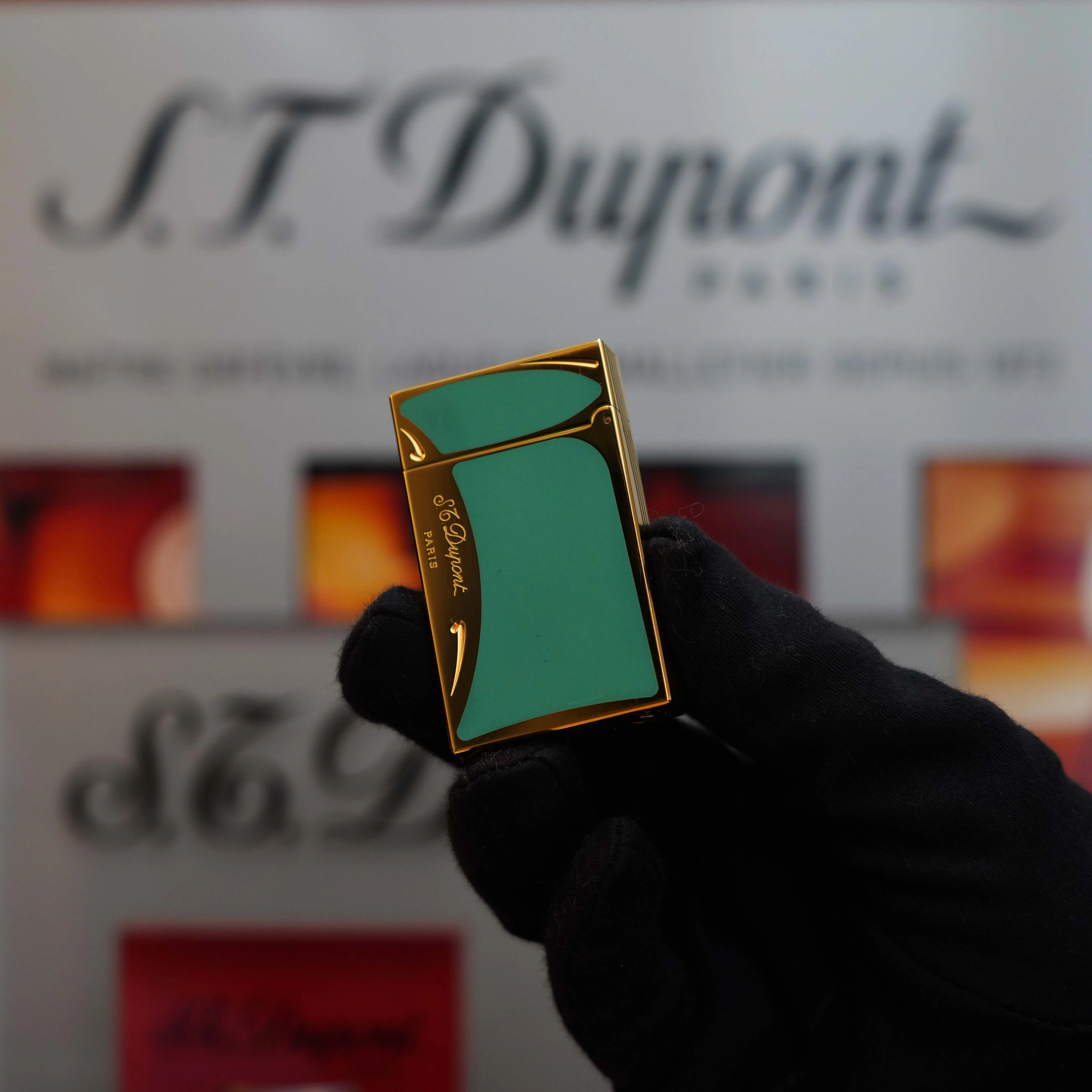 Vintage 1993 rare Art Nouveau early Limited to 4000 Editions 24k Gold finish natural Green lacquer ligne 2 lighter