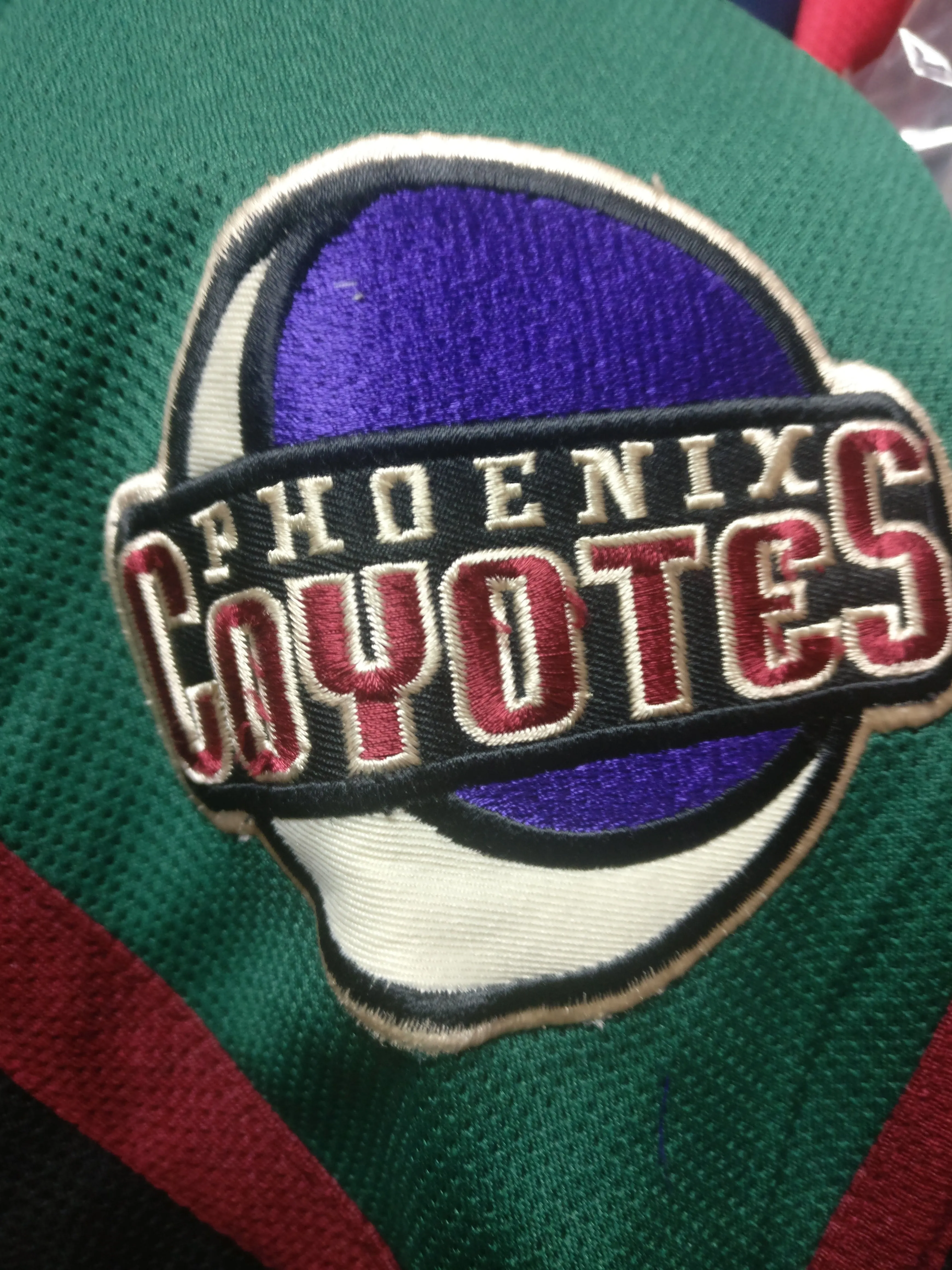 Vintage PHOENIX COYOTES NHL Pro Player Jersey YS/YM