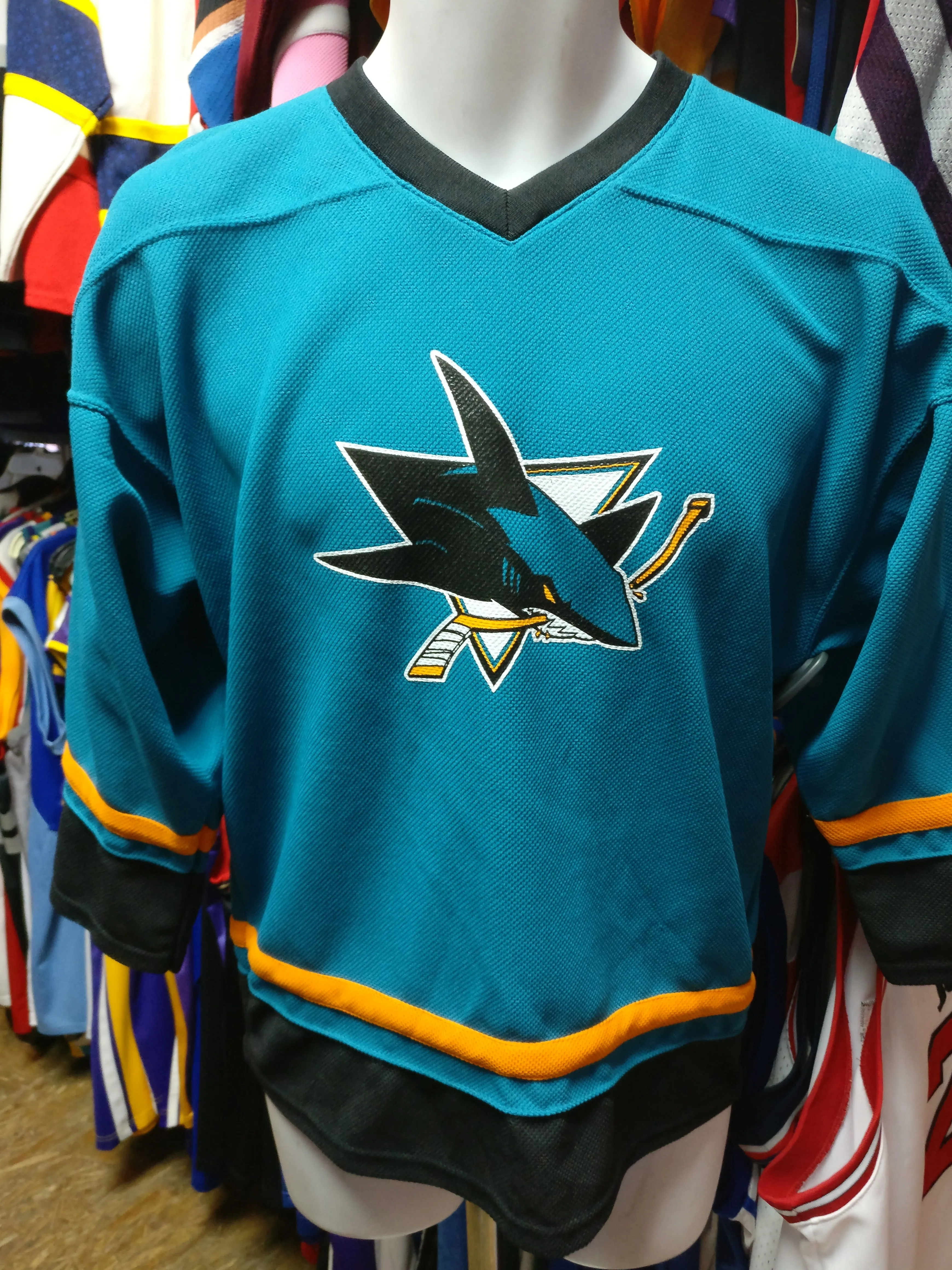 Vintage SAN JOSE SHARKS NHL Jersey YXL