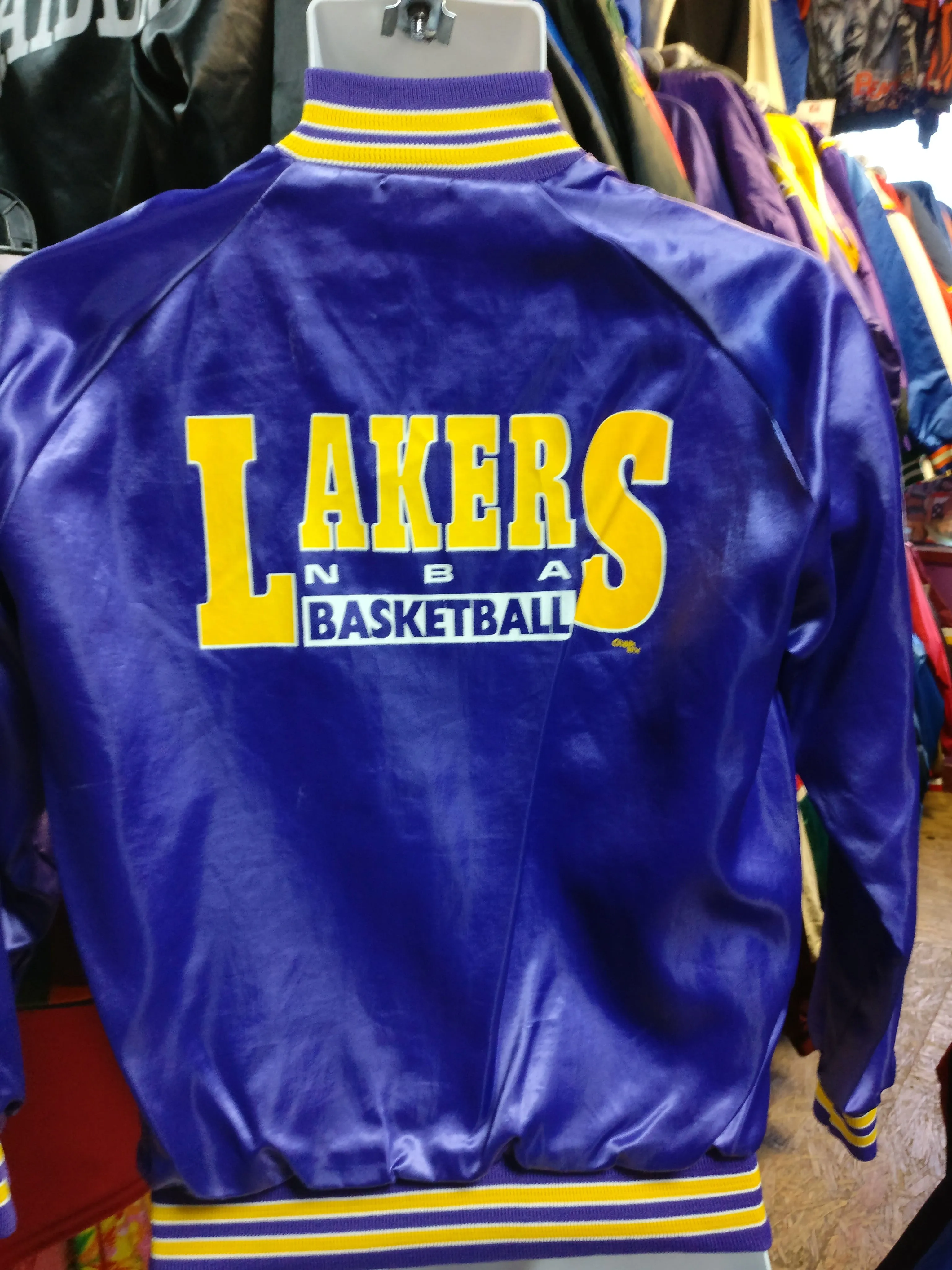 Vtg 80s LOS ANGELES LAKERS NBA Chalk Line Back Print Nylon Jacket18-20